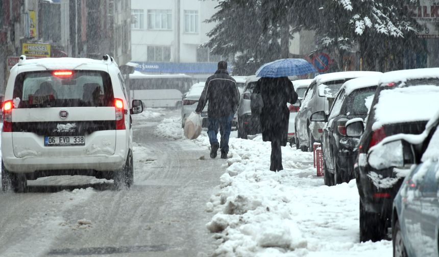 Erzurum, Ardahan ve Kars’ta Kar Yağışı Hayatı Olumsuz Etkiledi